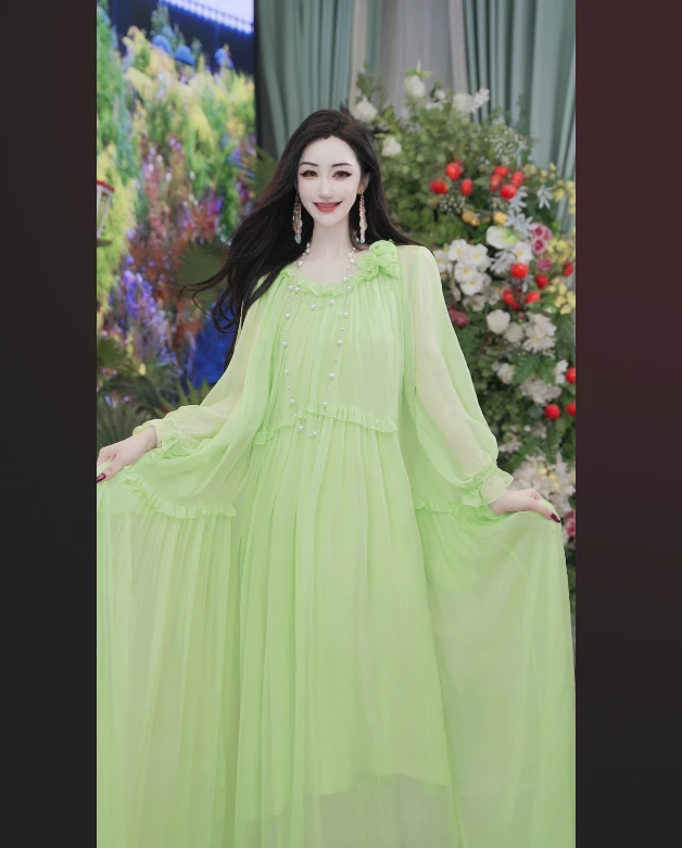 【绿野仙踪】2025新款设计师款桑蚕丝碎花气质时尚连衣裙251D622