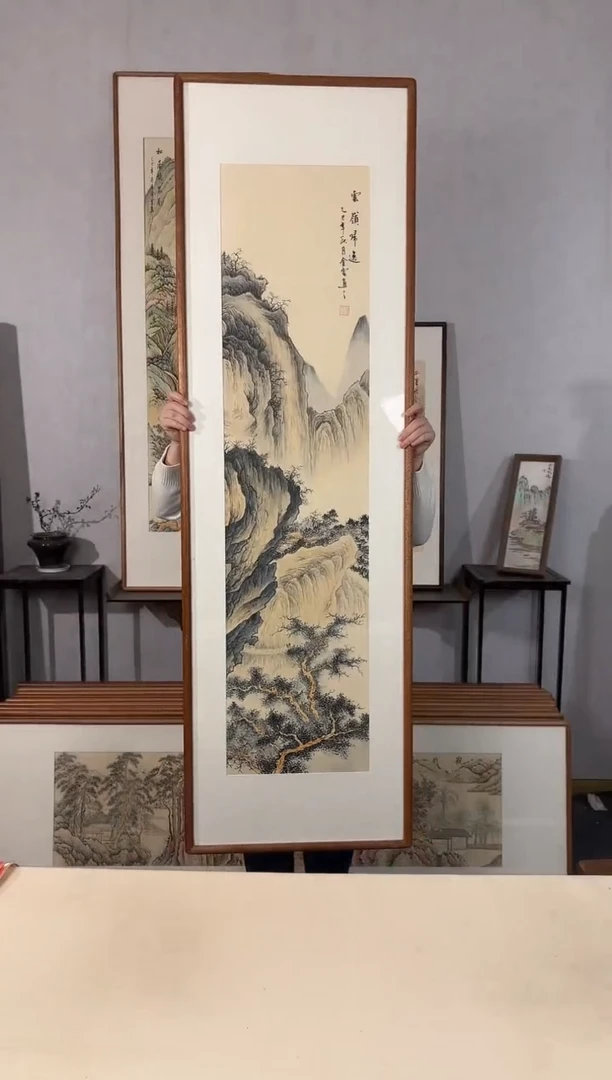 国画手绘*云岭归逸*52*172cm*原木色木框
