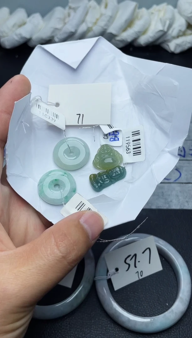 未镶嵌手镯翡翠71