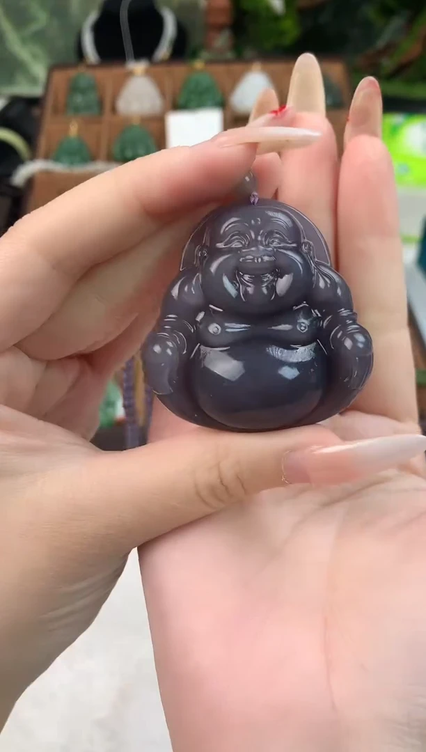 颈饰未镶嵌和田玉吊坠