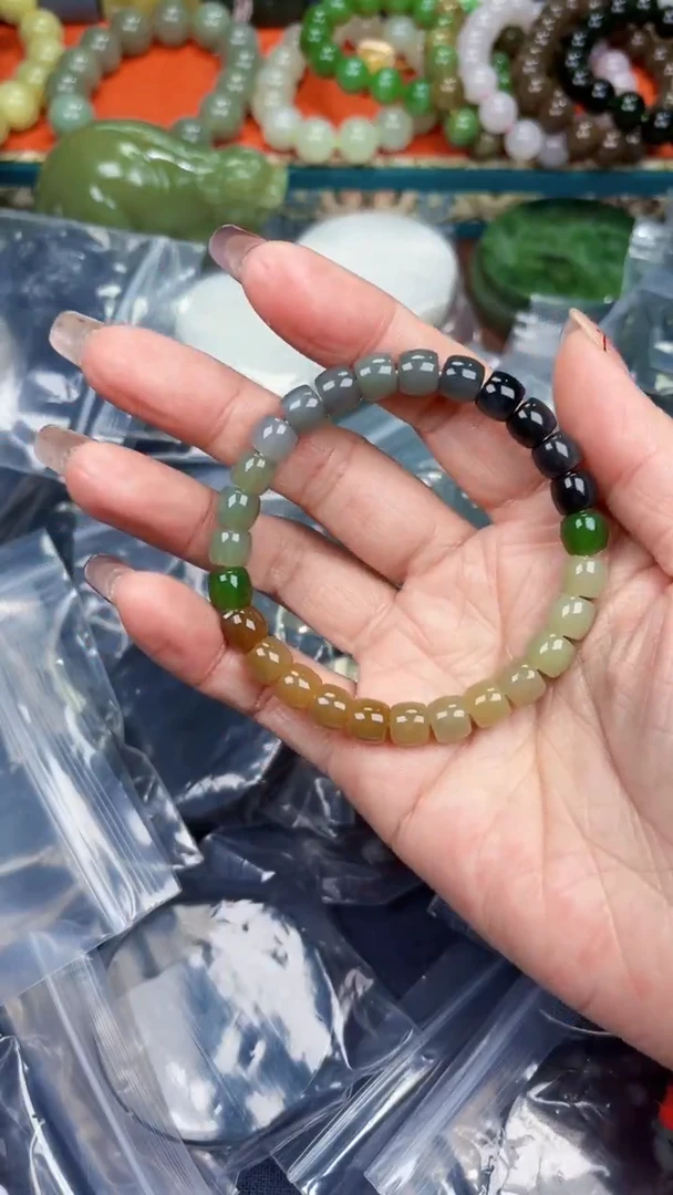 颈饰未镶嵌和田玉和田玉