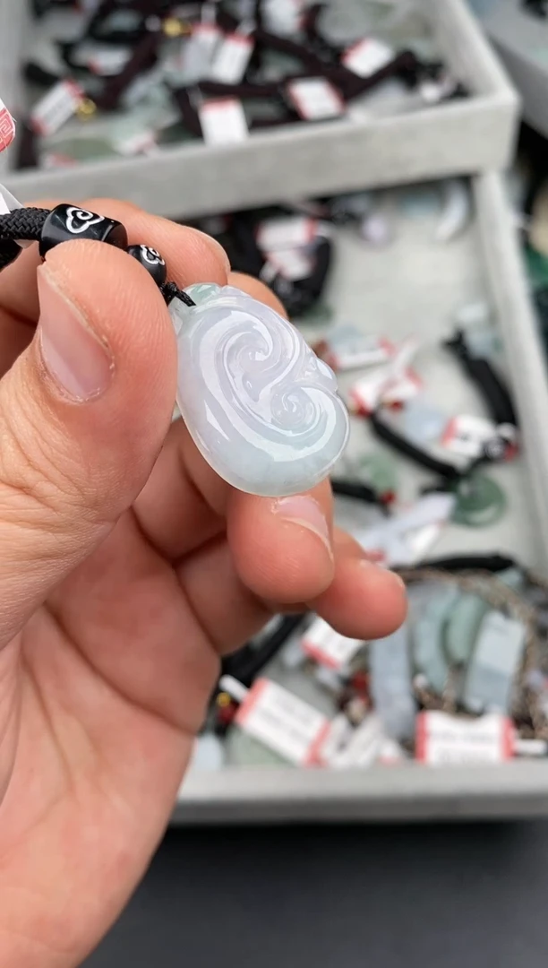 【闪购商品】翡翠颈饰未镶嵌  天然翡翠，一物一图