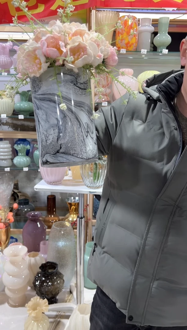 【闪购商品】无铅玻璃18.5公分扭扭黄色花瓶