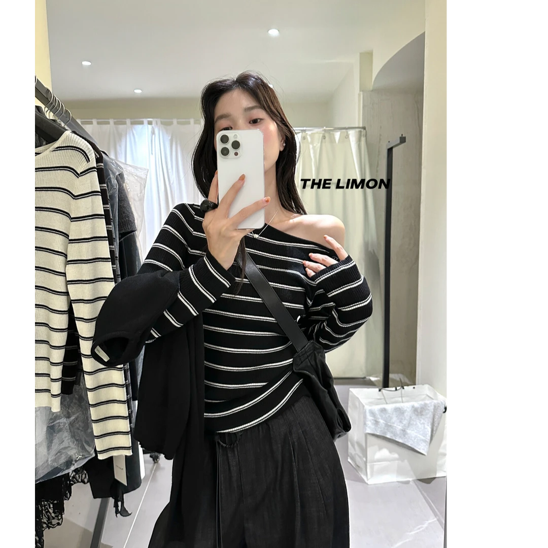 初秋慵懒简约斜肩设计感条纹打底针织衫女新款
