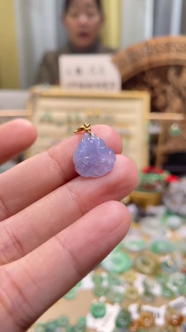 颈饰未镶嵌翡翠花