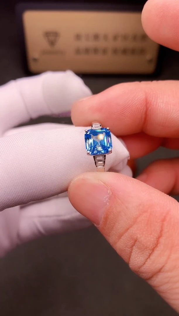 银S925镶嵌戒圈海蓝宝石······