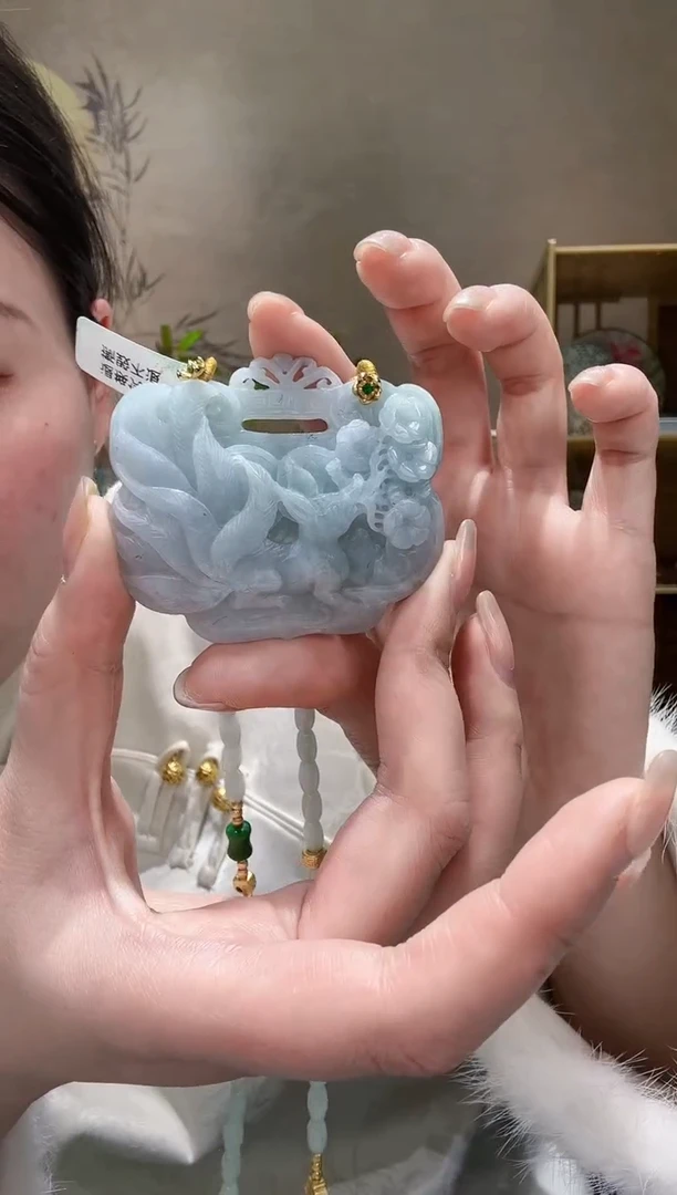 【闪购商品】翡翠颈饰未镶嵌吊坠