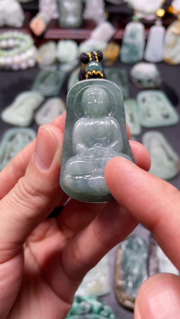 颈饰未镶嵌翡翠23  天然翡翠a货  大日如来