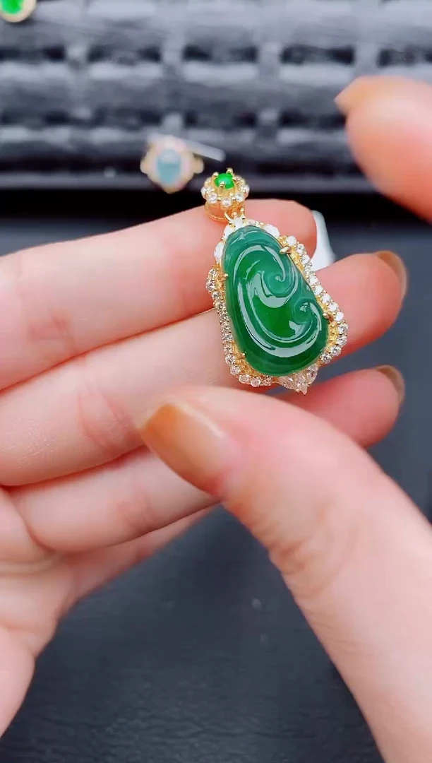 【闪购商品】翡翠颈饰银S925镶嵌天然a货翡翠750