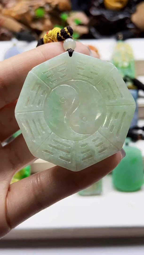 颈饰未镶嵌翡翠翡翠A货