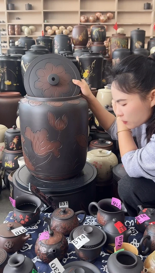 罐瑕疵水缸20升荷花   793