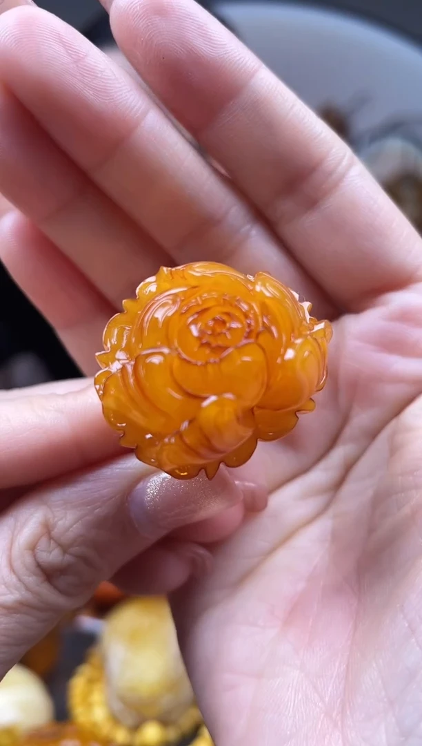 【闪购商品】琥珀裸石未镶嵌首饰 假1赔4 （多样性发货1件