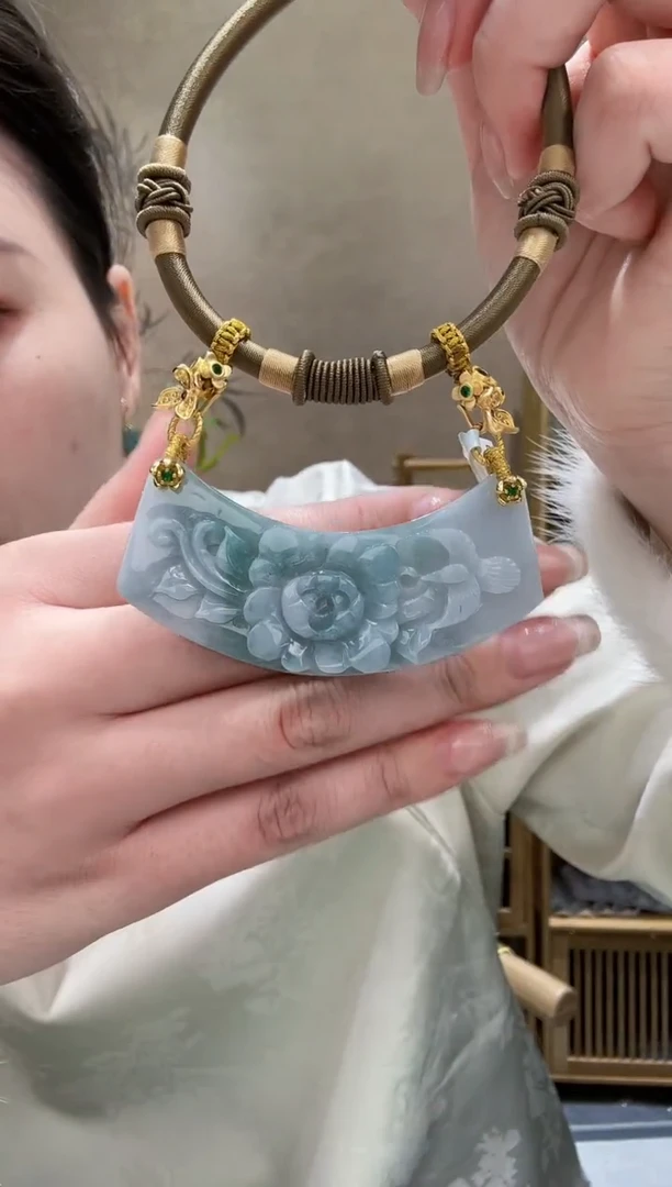 【闪购商品】翡翠颈饰未镶嵌吊坠