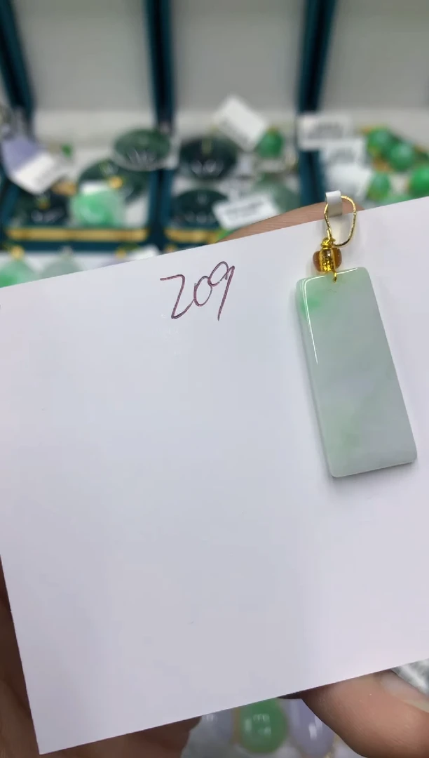 翡翠未镶嵌颈饰11111111111