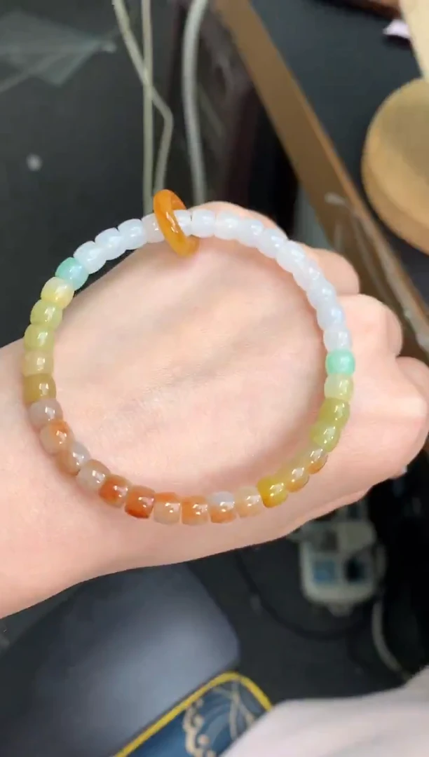 未镶嵌定制翡翠软镯