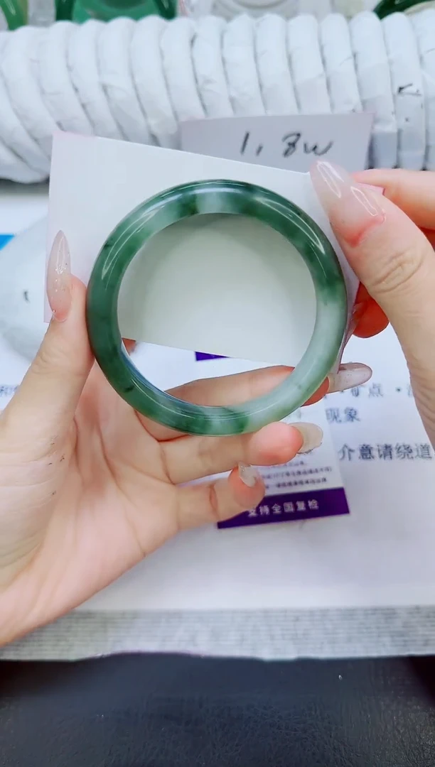 未镶嵌手镯石英质玉276/57