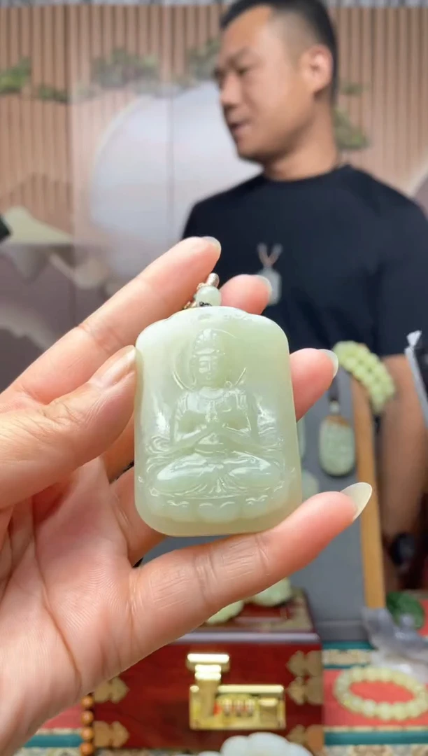 颈饰未镶嵌和田玉拍一发一