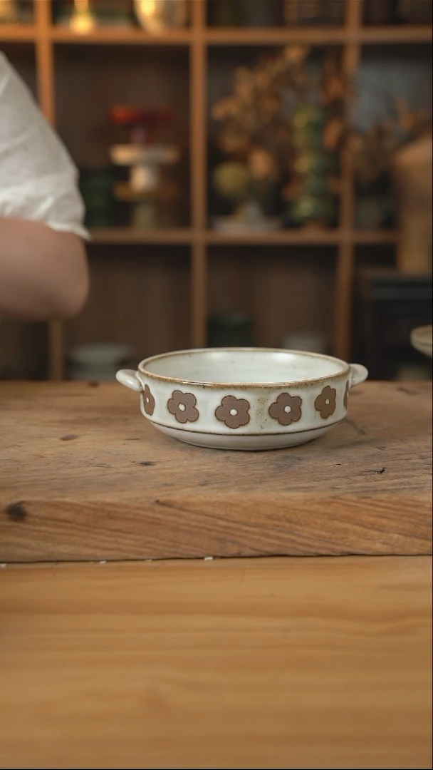 雕刻小花花的双耳小盘