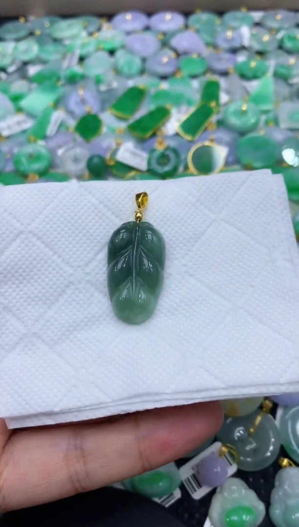 颈饰未镶嵌翡翠天然缅甸翡翠A货