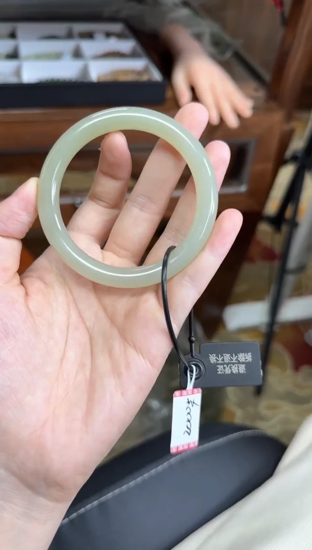 未镶嵌手镯和田玉54