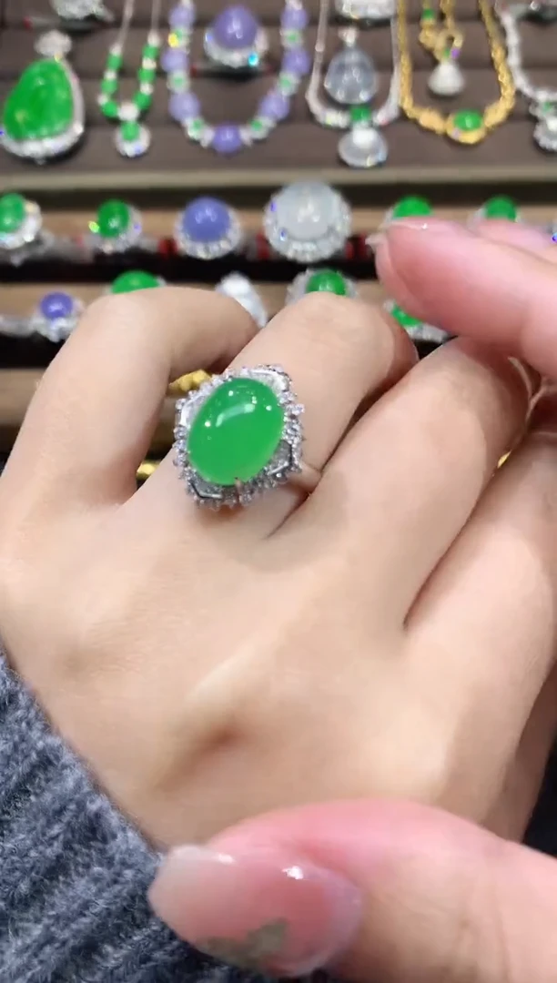 18K金镶嵌戒指翡翠C87