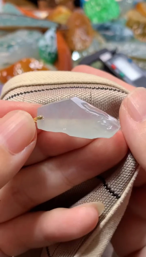 翡翠18K金镶嵌吊坠(不含链)吊坠