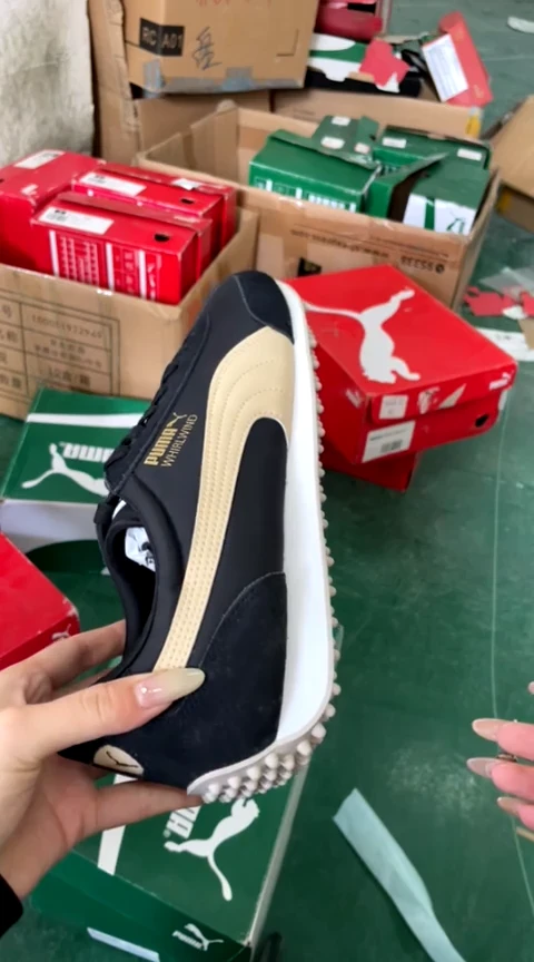 彪马时尚休闲运动鞋  44M  DD10