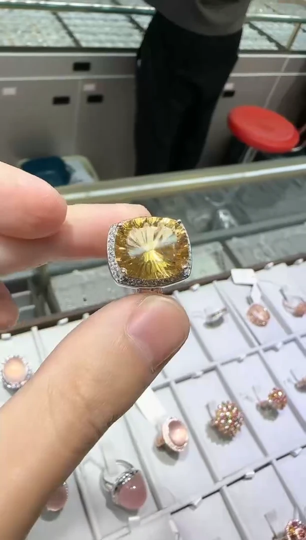 【闪购商品】黄晶戒指银S925镶嵌15*13mm