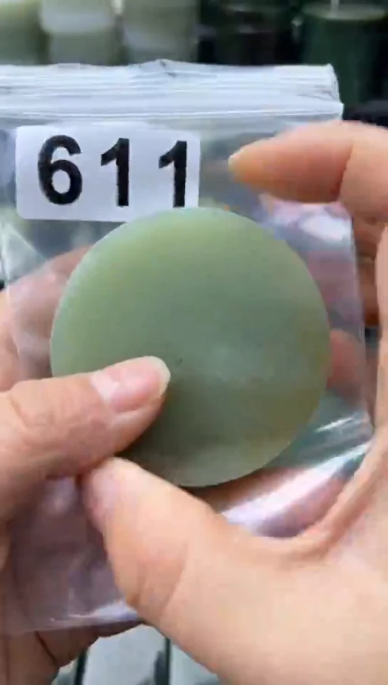 未镶嵌和田玉珠宝半成品镯芯