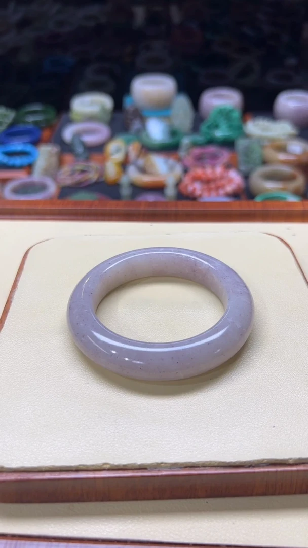 未镶嵌手镯石英质玉J****何117