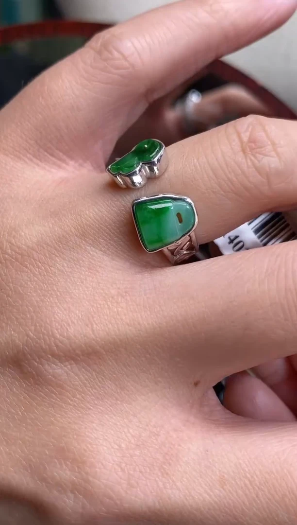 颈饰银S925镶嵌翡翠14035