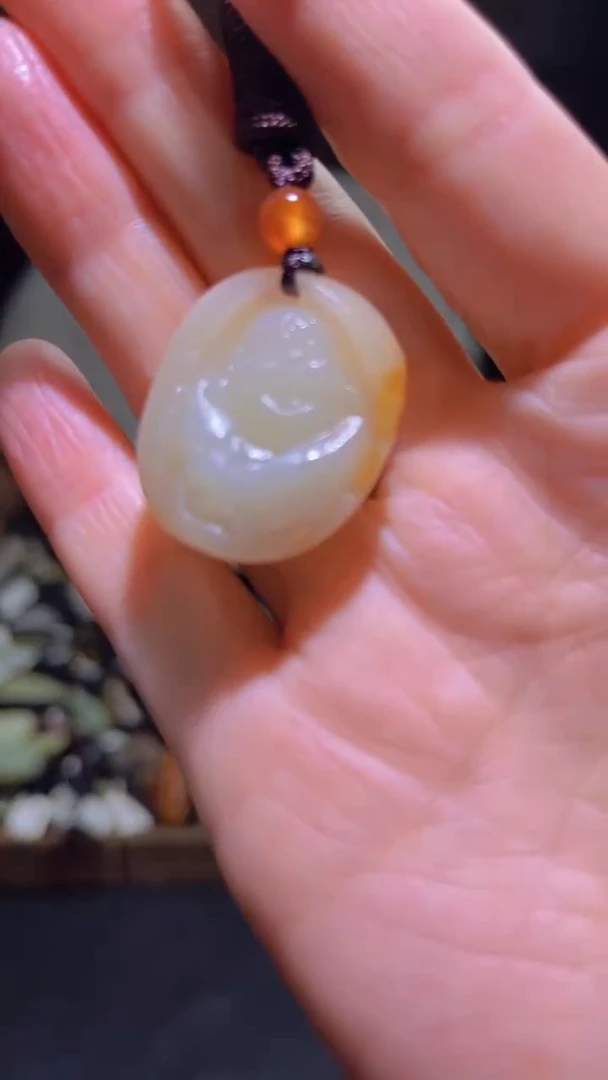 和田玉未镶嵌颈饰·