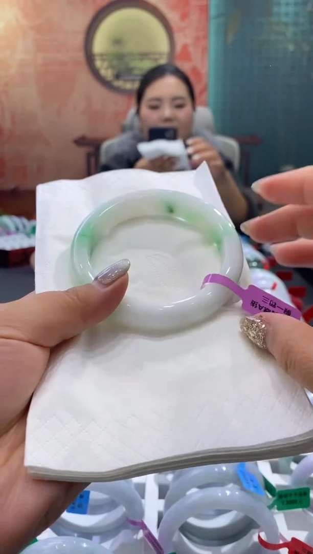 未镶嵌手镯翡翠多人00010425