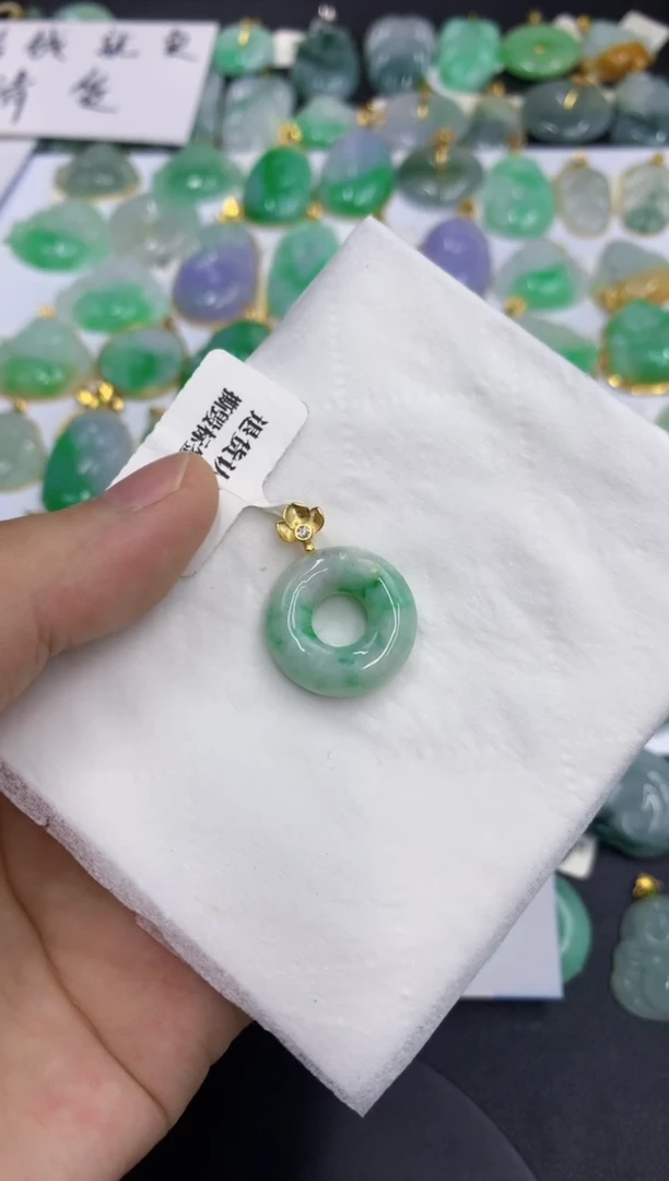 翡翠未镶嵌颈饰缅甸翡翠a货