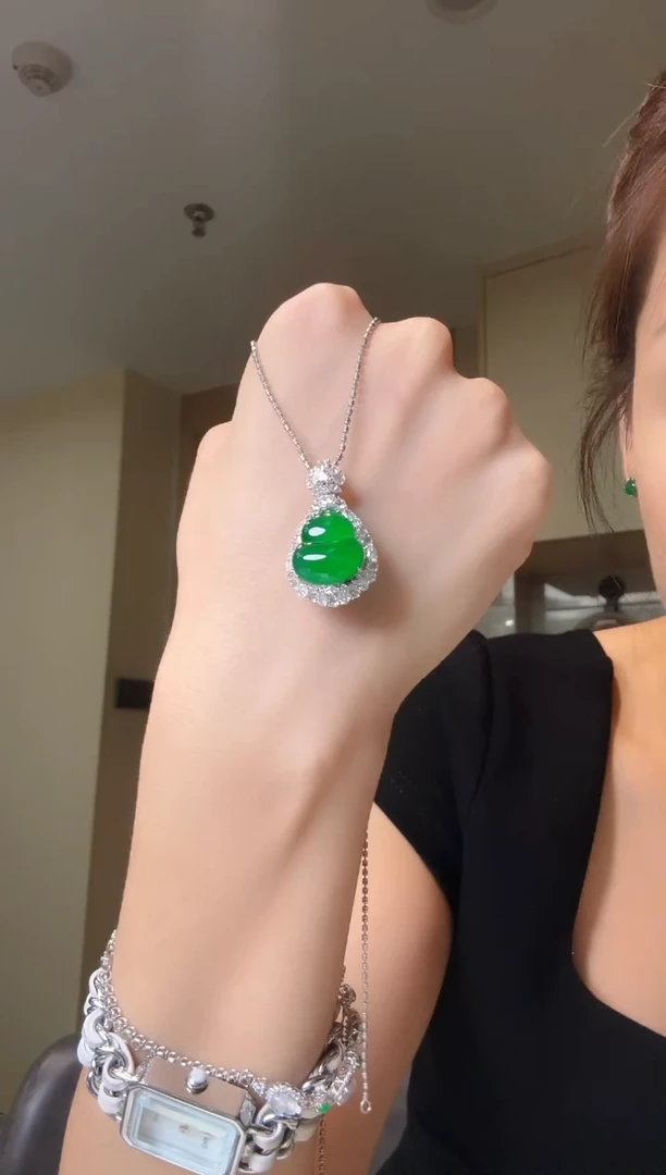 吊坠(不含链)18K金镶嵌翡翠天然翡翠吊坠