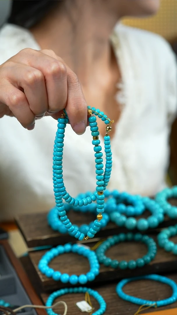 18K金镶嵌绿松石项链精美