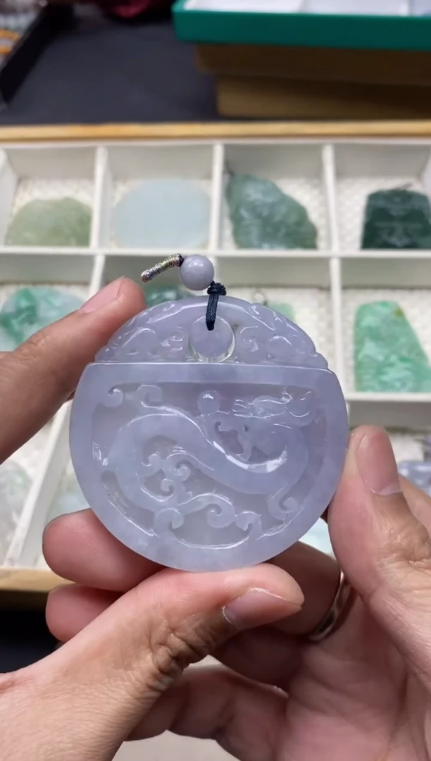 颈饰未镶嵌翡翠1