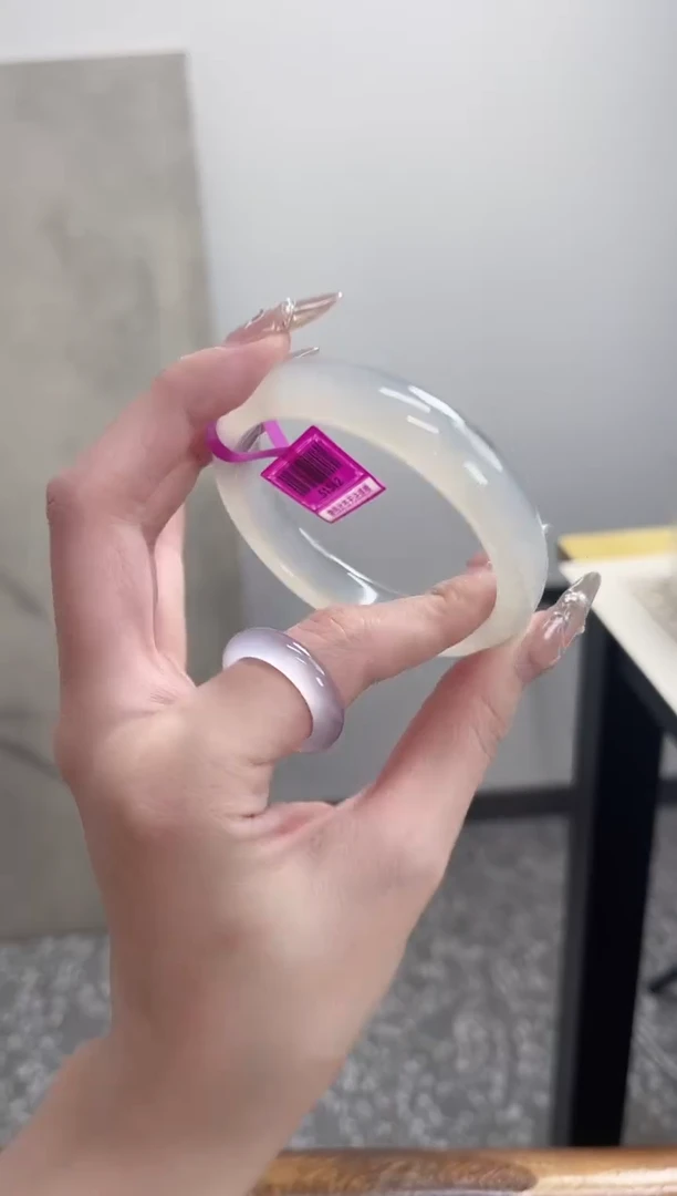 【闪购商品】玛瑙/玉髓手镯未镶嵌60圈 需要包容宽胎