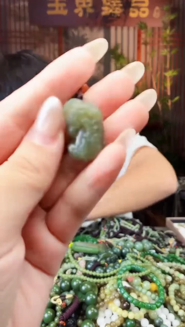 颈饰未镶嵌和田玉多样性发货拍一发一