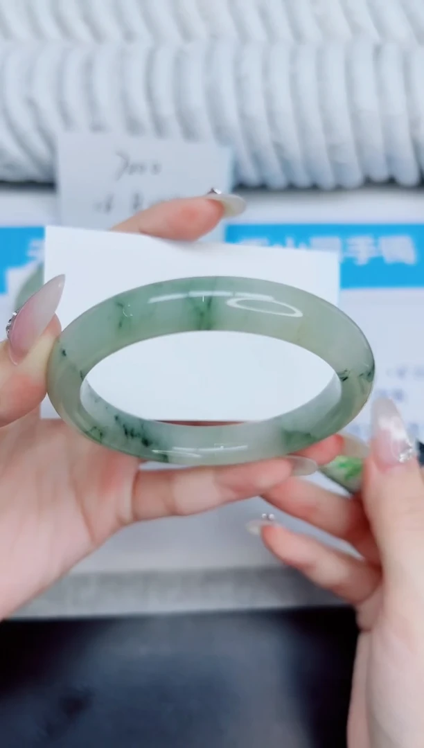 未镶嵌手镯石英质玉114/60