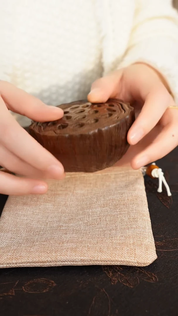 乌木类家具故*来金丝楠香炉