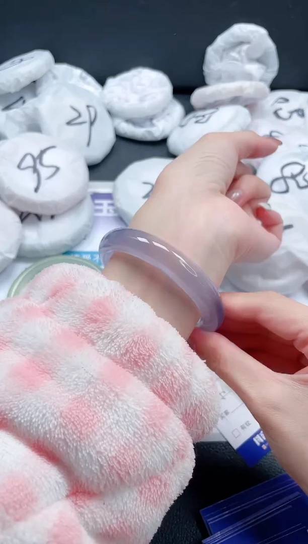 【闪购商品】石英质玉手镯未镶嵌 10J101-56