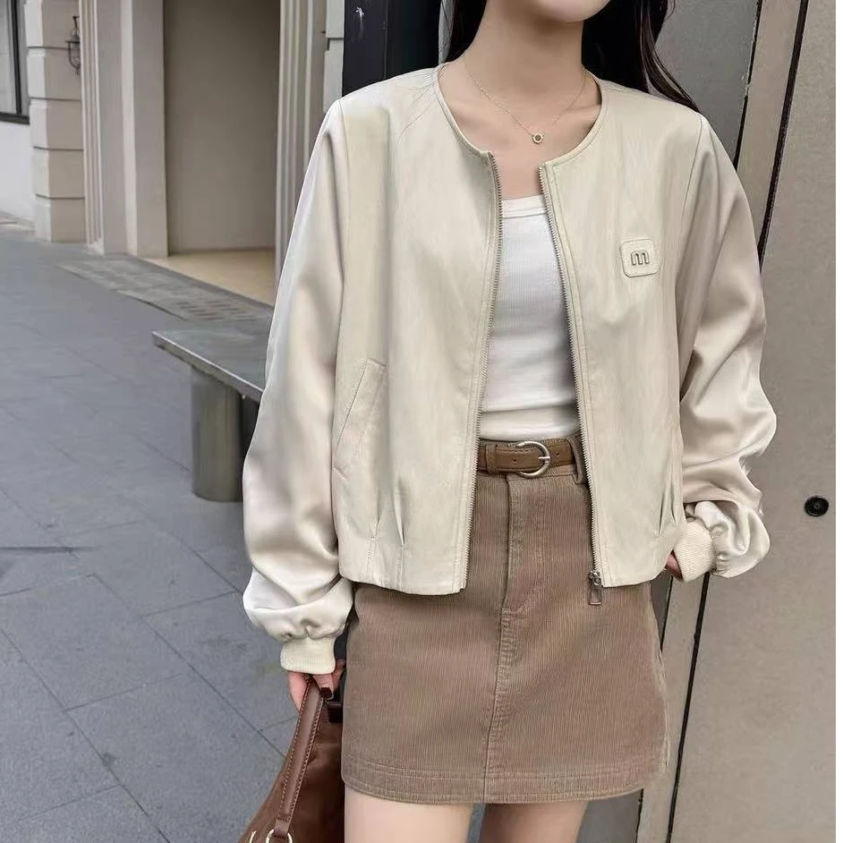 拉夏贝尔气质透气女拉链时尚宽松型短外套网红短款女士常规上衣服