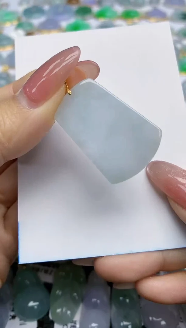 【闪购商品】翡翠挂件18K金镶嵌天然翡翠A货