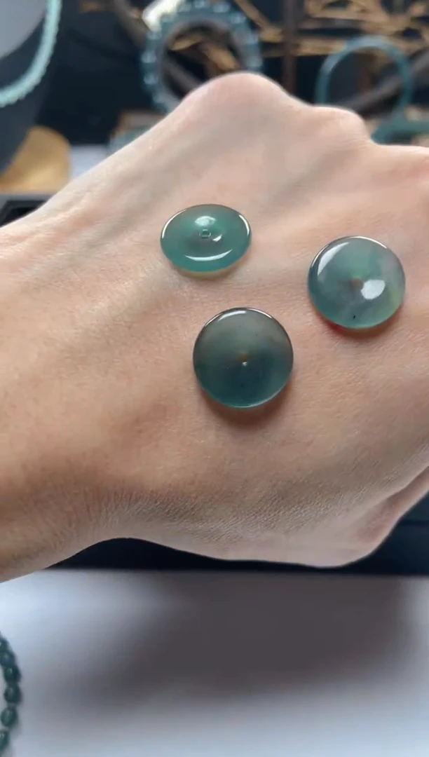 【闪购商品】翡翠手链未镶嵌多样性发货平安扣