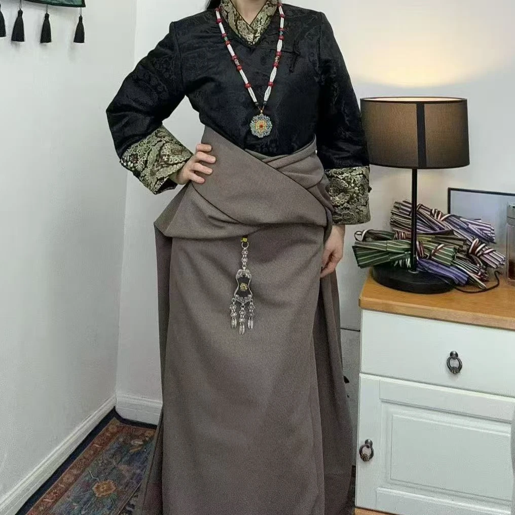 新款秋冬女款藏袍套装民族服饰藏装衬衣＋藏袍两件套