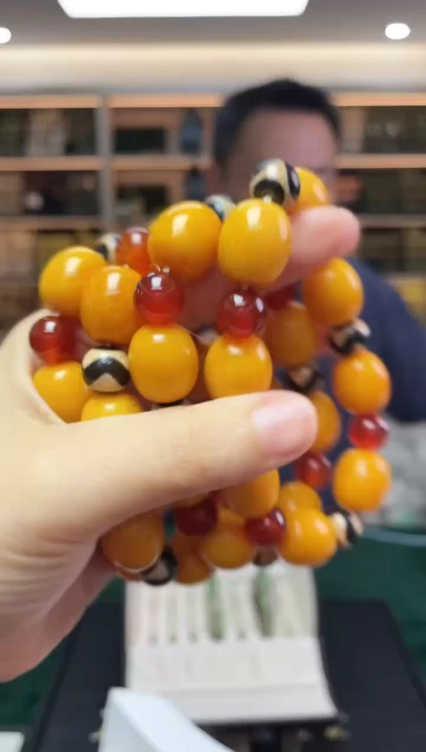 未镶嵌蜜蜡裸石多样性发一件