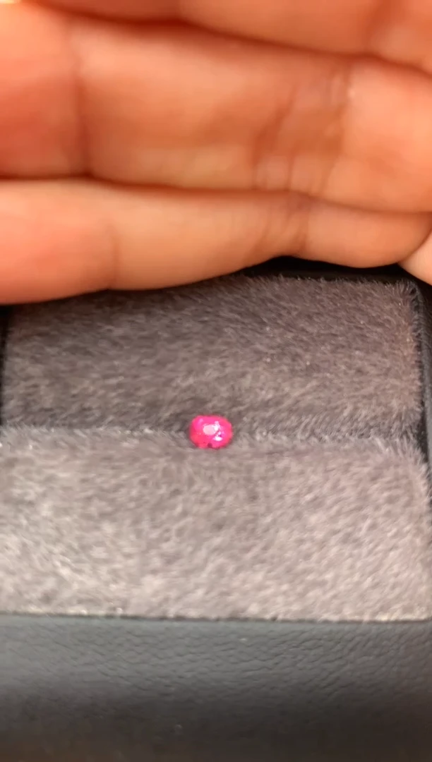未镶嵌裸石定制尖晶石枕型 绝地 0.32ct
