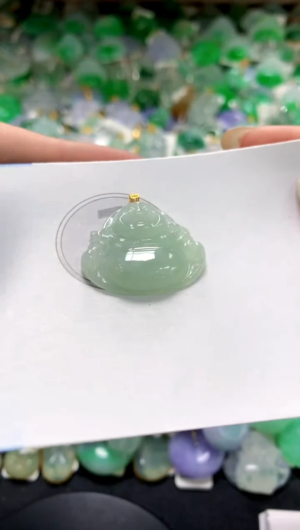 翡翠18K金镶嵌颈饰11111111111