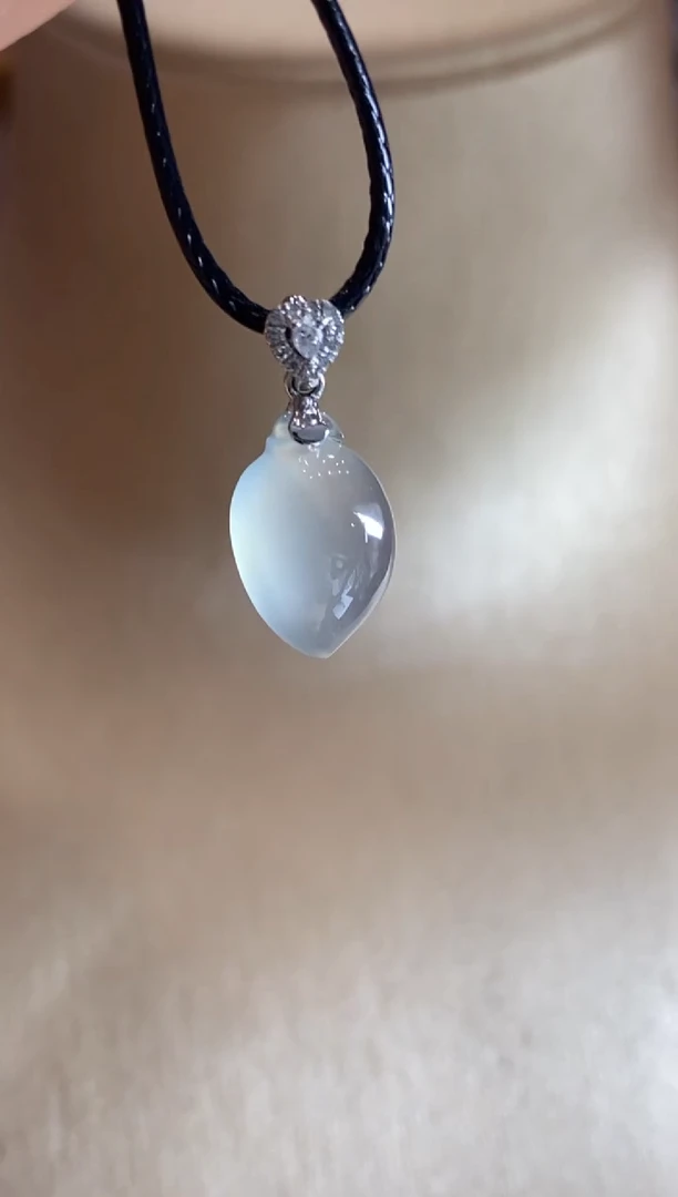 颈饰18K金镶嵌翡翠收到货48小时鉴赏期（超时不退不换）新年配饰